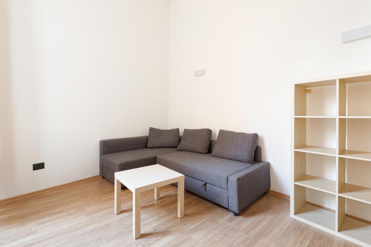 Apts Milano-corso Magenta *