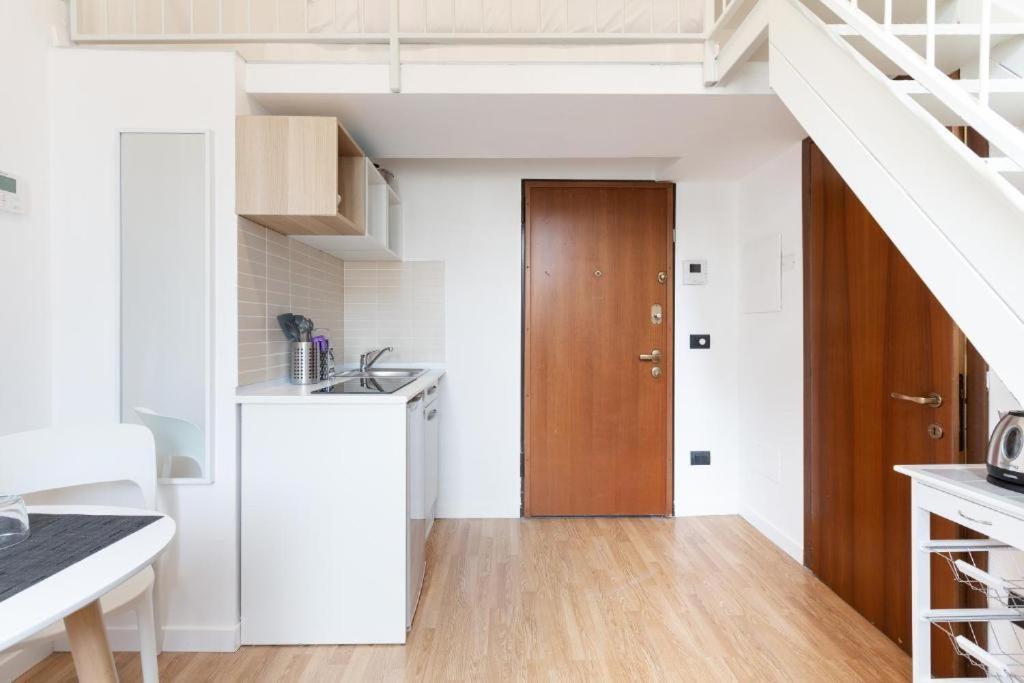 Apts Milano-corso Magenta *